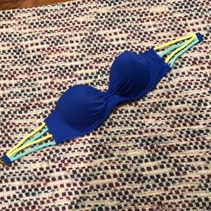 Strapless bikini top